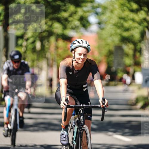09.08.2026 - GEWOBA Citytriathlon Bremen Michael Burmester http://msf.ph/oto/9948953 09.08.2026 12:43:12 Radfahren 543, 558, 588, 649, 674, 859, 887, 945, 991, 996, 1010 meine-sportfotos.de