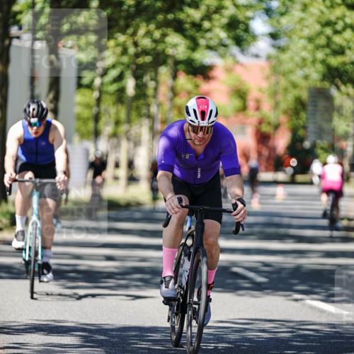 09.08.2026 - GEWOBA Citytriathlon Bremen Michael Burmester http://msf.ph/oto/9948957 09.08.2026 12:43:15 Radfahren 543, 546, 558, 649, 674, 859, 887, 945, 991, 996, 1010, 1108 meine-sportfotos.de