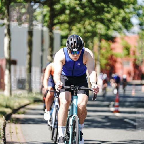 09.08.2026 - GEWOBA Citytriathlon Bremen Michael Burmester http://msf.ph/oto/9948959 09.08.2026 12:43:16 Radfahren 546, 558, 621, 649, 674, 700, 859, 887, 944, 945, 991, 996, 1108 meine-sportfotos.de
