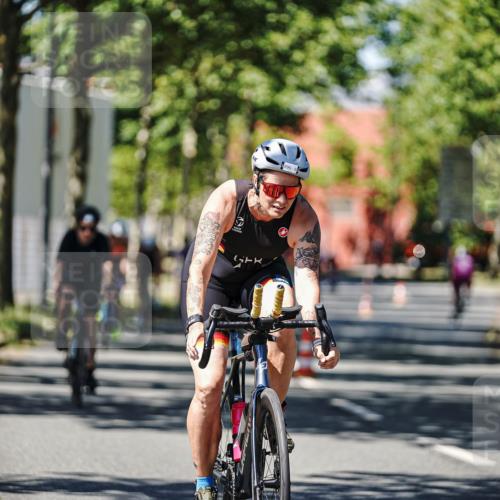 09.08.2026 - GEWOBA Citytriathlon Bremen Michael Burmester http://msf.ph/oto/9948964 09.08.2026 12:43:17 Radfahren 546, 558, 621, 674, 700, 732, 859, 887, 898, 944, 945, 989, 991, 996, 1108 meine-sportfotos.de