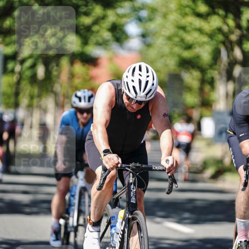 09.08.2026 - GEWOBA Citytriathlon Bremen Michael Burmester http://msf.ph/oto/9948974 09.08.2026 12:43:22 Radfahren 546, 558, 621, 643, 674, 700, 732, 859, 887, 898, 944, 945, 989, 991, 996, 1105, 1108, 1148 meine-sportfotos.de