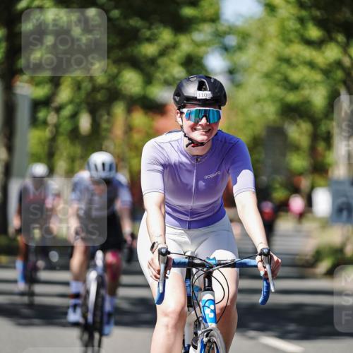 09.08.2026 - GEWOBA Citytriathlon Bremen Michael Burmester http://msf.ph/oto/9948978 09.08.2026 12:43:24 Radfahren 546, 558, 621, 643, 674, 700, 732, 859, 887, 898, 944, 945, 989, 991, 996, 1105, 1108, 1148 meine-sportfotos.de