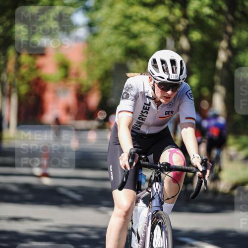 09.08.2026 - GEWOBA Citytriathlon Bremen Michael Burmester http://msf.ph/oto/9948981 09.08.2026 12:43:25 Radfahren 546, 558, 621, 643, 674, 700, 712, 732, 797, 859, 887, 898, 944, 945, 989, 991, 996, 1105, 1108, 1148 meine-sportfotos.de