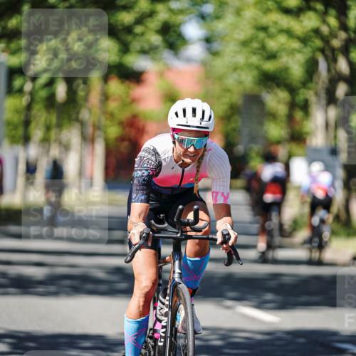 09.08.2026 - GEWOBA Citytriathlon Bremen Michael Burmester http://msf.ph/oto/9948982 09.08.2026 12:43:26 Radfahren 546, 558, 621, 643, 674, 700, 712, 732, 797, 887, 898, 944, 945, 989, 991, 996, 1105, 1108, 1148 meine-sportfotos.de