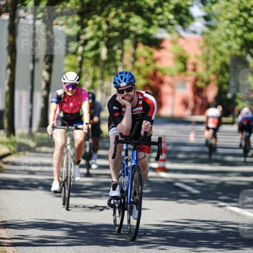 09.08.2026 - GEWOBA Citytriathlon Bremen Michael Burmester http://msf.ph/oto/9948985 09.08.2026 12:43:27 Radfahren 546, 558, 621, 643, 674, 700, 712, 732, 797, 898, 944, 989, 991, 1105, 1108, 1148 meine-sportfotos.de