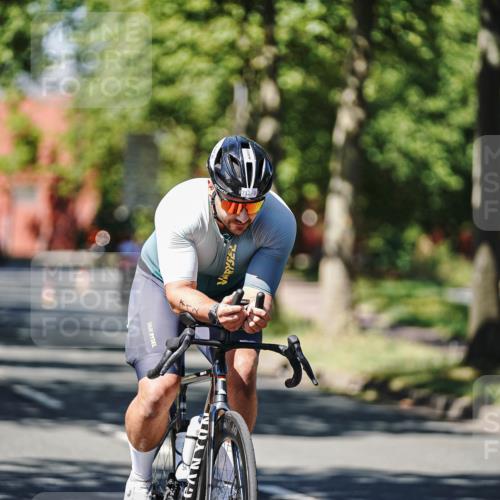 09.08.2026 - GEWOBA Citytriathlon Bremen Michael Burmester http://msf.ph/oto/9948993 09.08.2026 12:43:29 Radfahren 546, 621, 643, 674, 700, 712, 732, 797, 898, 944, 989, 991, 1105, 1108, 1148 meine-sportfotos.de