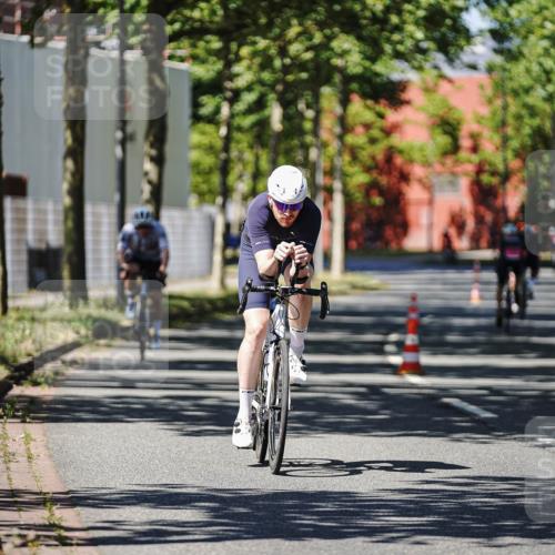 09.08.2026 - GEWOBA Citytriathlon Bremen Michael Burmester http://msf.ph/oto/9949000 09.08.2026 12:43:44 Radfahren 633, 712, 797, 1125 meine-sportfotos.de