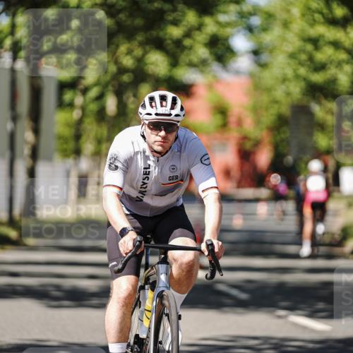 09.08.2026 - GEWOBA Citytriathlon Bremen Michael Burmester http://msf.ph/oto/9949006 09.08.2026 12:43:47 Radfahren 633, 1125 meine-sportfotos.de