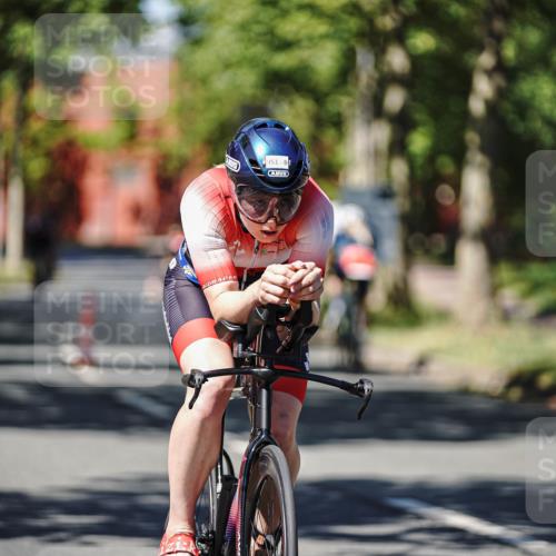 09.08.2026 - GEWOBA Citytriathlon Bremen Michael Burmester http://msf.ph/oto/9949011 09.08.2026 12:43:58 Radfahren 614, 633, 951, 1125 meine-sportfotos.de