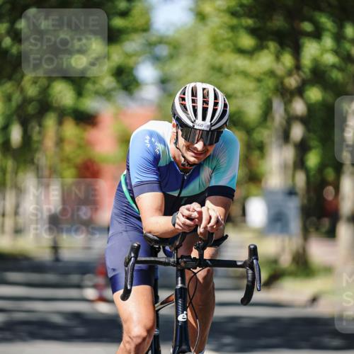 09.08.2026 - GEWOBA Citytriathlon Bremen Michael Burmester http://msf.ph/oto/9949026 09.08.2026 12:44:09 Radfahren 614, 660, 661, 714, 891, 951, 957, 974 meine-sportfotos.de