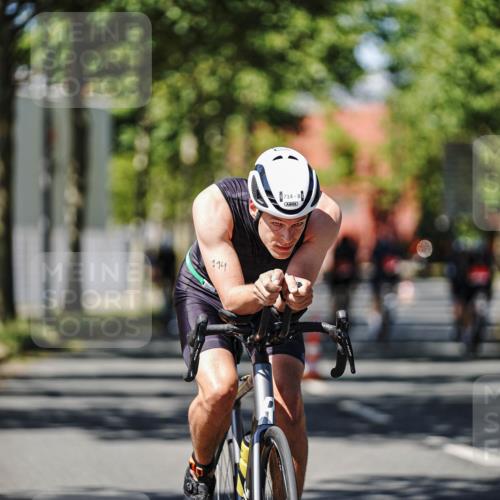 09.08.2026 - GEWOBA Citytriathlon Bremen Michael Burmester http://msf.ph/oto/9949039 09.08.2026 12:44:17 Radfahren 587, 629, 658, 660, 661, 714, 854, 891, 957, 974, 1014, 1106 meine-sportfotos.de