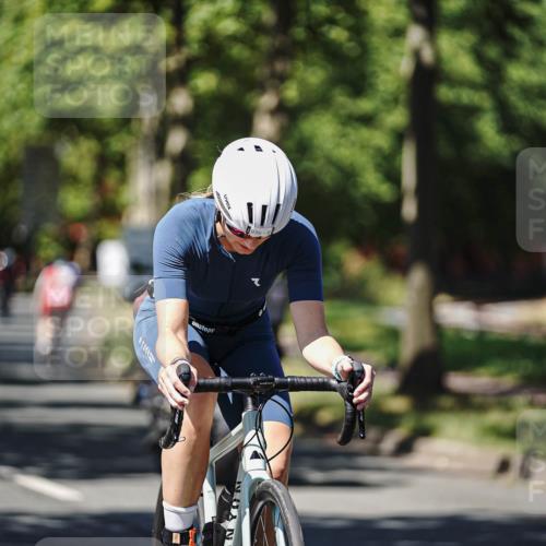09.08.2026 - GEWOBA Citytriathlon Bremen Michael Burmester http://msf.ph/oto/9949078 09.08.2026 12:44:41 Radfahren 654, 669, 771, 779, 801, 849, 936, 1122, 1152 meine-sportfotos.de