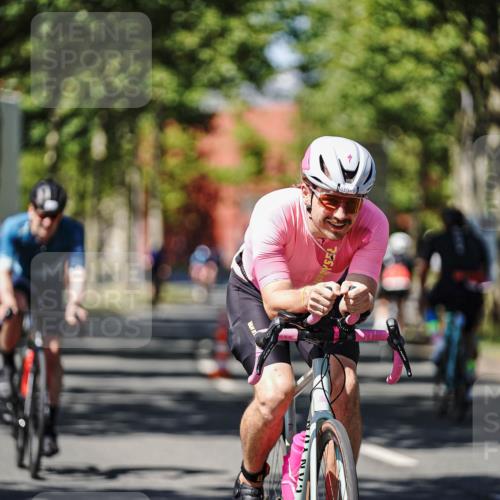 09.08.2026 - GEWOBA Citytriathlon Bremen Michael Burmester http://msf.ph/oto/9949114 09.08.2026 12:45:09 Radfahren 549, 556, 597, 607, 610, 631, 666, 676, 690, 843, 853, 862, 878, 985, 997, 1128, 1157 meine-sportfotos.de