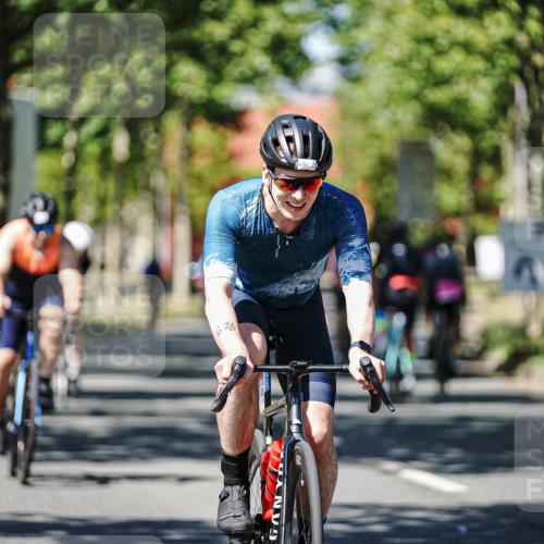 09.08.2026 - GEWOBA Citytriathlon Bremen Michael Burmester http://msf.ph/oto/9949116 09.08.2026 12:45:10 Radfahren 549, 556, 597, 607, 610, 631, 676, 690, 843, 853, 862, 878, 985, 997, 1128, 1157 meine-sportfotos.de