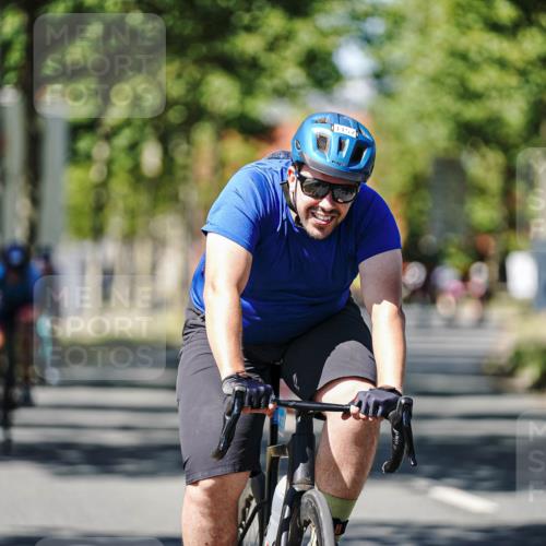 09.08.2026 - GEWOBA Citytriathlon Bremen Michael Burmester http://msf.ph/oto/9949129 09.08.2026 12:45:17 Radfahren 549, 556, 597, 610, 631, 676, 690, 738, 862, 878, 997, 1001, 1128, 1157 meine-sportfotos.de