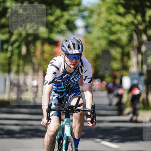 09.08.2026 - GEWOBA Citytriathlon Bremen Michael Burmester http://msf.ph/oto/9949135 09.08.2026 12:45:21 Radfahren 549, 551, 597, 610, 676, 738, 764, 878, 997, 1001, 1128, 1157 meine-sportfotos.de
