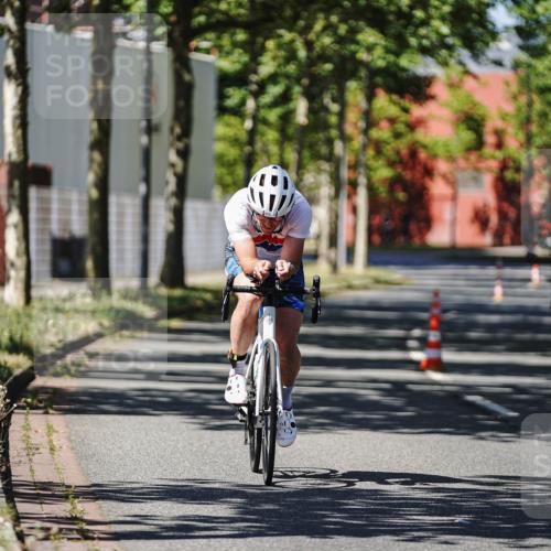 09.08.2026 - GEWOBA Citytriathlon Bremen Michael Burmester http://msf.ph/oto/9949141 09.08.2026 12:45:30 Radfahren 551, 585, 738, 764, 828, 1001, 1004 meine-sportfotos.de