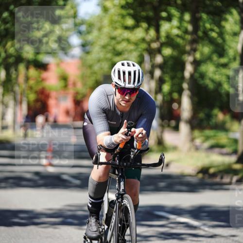 09.08.2026 - GEWOBA Citytriathlon Bremen Michael Burmester http://msf.ph/oto/9949197 09.08.2026 12:46:13 Radfahren 698, 746, 775, 899, 917, 1002 meine-sportfotos.de