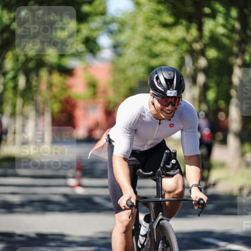 09.08.2026 - GEWOBA Citytriathlon Bremen Michael Burmester http://msf.ph/oto/9949205 09.08.2026 12:46:21 Radfahren 575, 746, 835, 917, 958, 1002 meine-sportfotos.de
