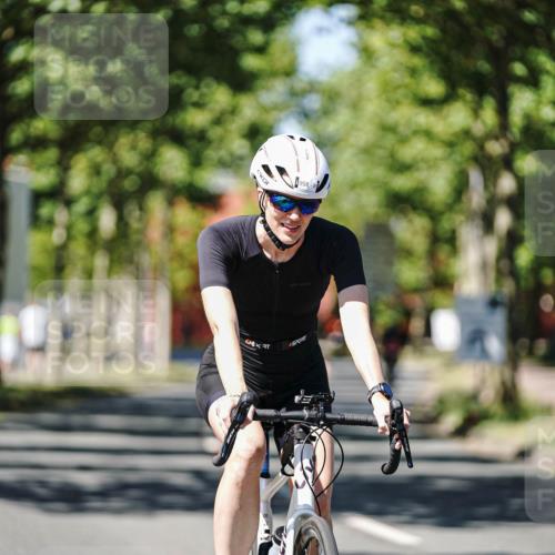 09.08.2026 - GEWOBA Citytriathlon Bremen Michael Burmester http://msf.ph/oto/9949210 09.08.2026 12:46:25 Radfahren 575, 835, 917, 958 meine-sportfotos.de