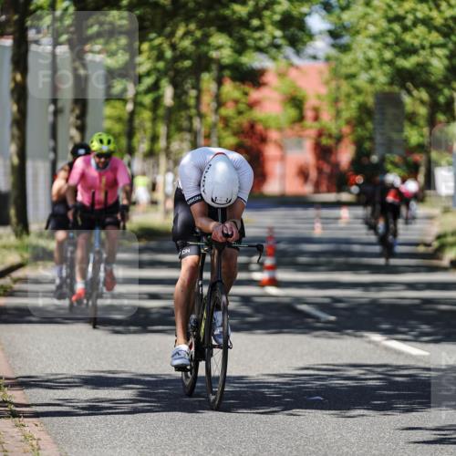 09.08.2026 - GEWOBA Citytriathlon Bremen Michael Burmester http://msf.ph/oto/9949214 09.08.2026 12:46:41 Radfahren 579, 591, 650, 652 meine-sportfotos.de