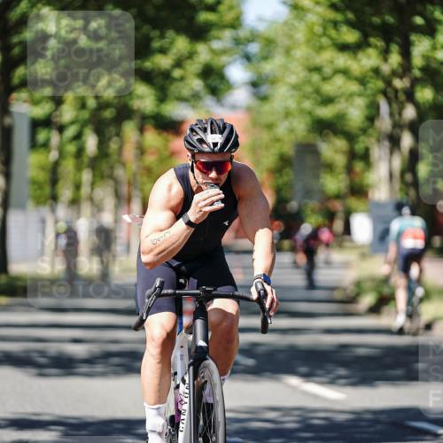09.08.2026 - GEWOBA Citytriathlon Bremen Michael Burmester http://msf.ph/oto/9949218 09.08.2026 12:46:43 Radfahren 112, 579, 591, 616, 650, 652, 692 meine-sportfotos.de