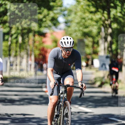 09.08.2026 - GEWOBA Citytriathlon Bremen Michael Burmester http://msf.ph/oto/9949237 09.08.2026 12:47:19 Radfahren 540, 554, 646, 721, 793, 825, 969 meine-sportfotos.de