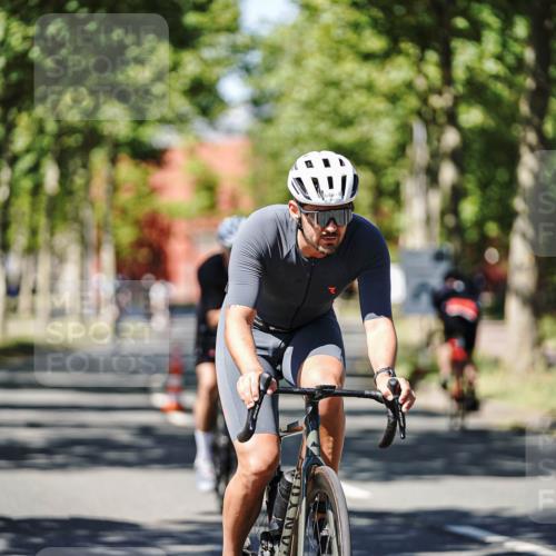 09.08.2026 - GEWOBA Citytriathlon Bremen Michael Burmester http://msf.ph/oto/9949238 09.08.2026 12:47:19 Radfahren 540, 554, 646, 721, 793, 825, 969 meine-sportfotos.de