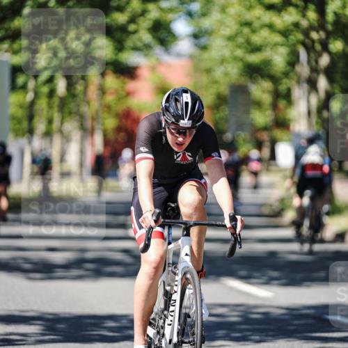 09.08.2026 - GEWOBA Citytriathlon Bremen Michael Burmester http://msf.ph/oto/9949283 09.08.2026 12:47:59 Radfahren 618, 683, 688, 811, 883, 904, 1103, 1116 meine-sportfotos.de
