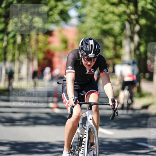 09.08.2026 - GEWOBA Citytriathlon Bremen Michael Burmester http://msf.ph/oto/9949284 09.08.2026 12:47:59 Radfahren 618, 683, 688, 811, 883, 904, 1103, 1116 meine-sportfotos.de