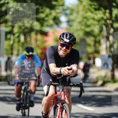 09.08.2026 - GEWOBA Citytriathlon Bremen Michael Burmester http://msf.ph/oto/9949288 09.08.2026 12:48:03 Radfahren 563, 683, 688, 811, 883, 955, 1103, 1116 meine-sportfotos.de