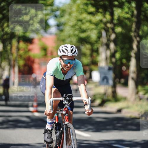 09.08.2026 - GEWOBA Citytriathlon Bremen Michael Burmester http://msf.ph/oto/9949291 09.08.2026 12:48:04 Radfahren 563, 683, 688, 811, 883, 955, 1103, 1116 meine-sportfotos.de