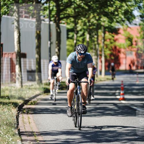 09.08.2026 - GEWOBA Citytriathlon Bremen Michael Burmester http://msf.ph/oto/9949293 09.08.2026 12:48:06 Radfahren 563, 683, 688, 811, 883, 955, 1103, 1116 meine-sportfotos.de