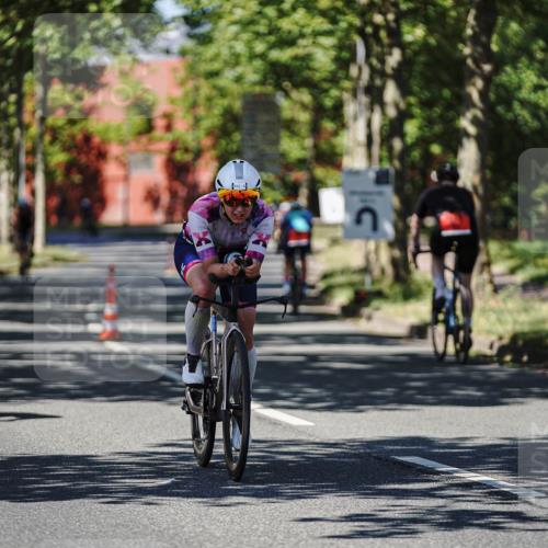 09.08.2026 - GEWOBA Citytriathlon Bremen Michael Burmester http://msf.ph/oto/9949296 09.08.2026 12:48:07 Radfahren 547, 563, 683, 688, 811, 883, 955, 1103, 1116 meine-sportfotos.de