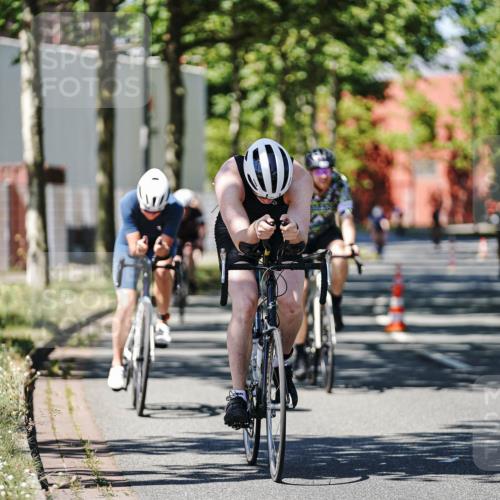 09.08.2026 - GEWOBA Citytriathlon Bremen Michael Burmester http://msf.ph/oto/9949326 09.08.2026 12:48:41 Radfahren 544, 561, 613, 645, 685, 769, 795, 822, 824, 882 meine-sportfotos.de