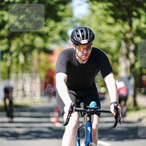 09.08.2026 - GEWOBA Citytriathlon Bremen Michael Burmester http://msf.ph/oto/9949339 09.08.2026 12:48:54 Radfahren 592, 641, 685, 824, 882, 959, 1141, 1149 meine-sportfotos.de
