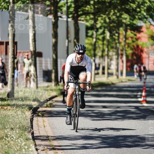 09.08.2026 - GEWOBA Citytriathlon Bremen Michael Burmester http://msf.ph/oto/9949352 09.08.2026 12:49:09 Radfahren 647, 724, 765, 905, 999, 1141 meine-sportfotos.de