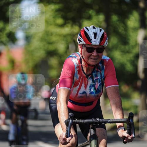 09.08.2026 - GEWOBA Citytriathlon Bremen Michael Burmester http://msf.ph/oto/9949364 09.08.2026 12:49:19 Radfahren 569, 583, 647, 757, 765, 905, 999, 1160 meine-sportfotos.de