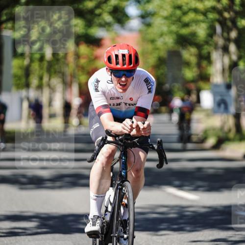 09.08.2026 - GEWOBA Citytriathlon Bremen Michael Burmester http://msf.ph/oto/9949369 09.08.2026 12:49:22 Radfahren 569, 583, 647, 757, 765, 999, 1160 meine-sportfotos.de