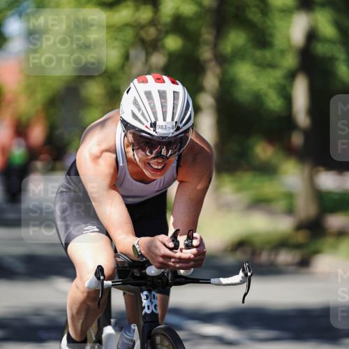09.08.2026 - GEWOBA Citytriathlon Bremen Michael Burmester http://msf.ph/oto/9949383 09.08.2026 12:49:30 Radfahren 569, 583, 710, 757, 803, 924, 963, 983, 1160 meine-sportfotos.de