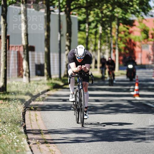 09.08.2026 - GEWOBA Citytriathlon Bremen Michael Burmester http://msf.ph/oto/9949392 09.08.2026 12:49:41 Radfahren 680, 710, 803, 852, 874, 924, 963, 983, 1150 meine-sportfotos.de