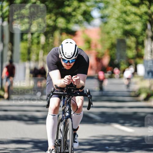 09.08.2026 - GEWOBA Citytriathlon Bremen Michael Burmester http://msf.ph/oto/9949394 09.08.2026 12:49:41 Radfahren 680, 710, 803, 852, 874, 924, 963, 983, 1150 meine-sportfotos.de