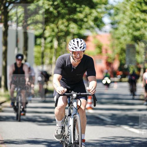 09.08.2026 - GEWOBA Citytriathlon Bremen Michael Burmester http://msf.ph/oto/9949410 09.08.2026 12:49:55 Radfahren 590, 773, 777, 784, 852, 874, 946, 967, 1008, 1150 meine-sportfotos.de