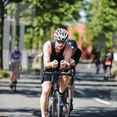 09.08.2026 - GEWOBA Citytriathlon Bremen Michael Burmester http://msf.ph/oto/9949416 09.08.2026 12:49:58 Radfahren 557, 590, 686, 773, 777, 784, 874, 946, 967, 1008 meine-sportfotos.de