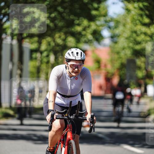 09.08.2026 - GEWOBA Citytriathlon Bremen Michael Burmester http://msf.ph/oto/9949418 09.08.2026 12:50:00 Radfahren 557, 590, 686, 773, 777, 784, 875, 946, 967, 1008 meine-sportfotos.de