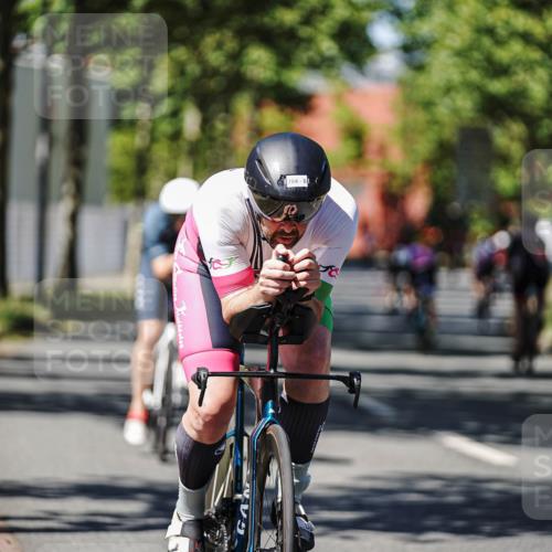 09.08.2026 - GEWOBA Citytriathlon Bremen Michael Burmester http://msf.ph/oto/9949422 09.08.2026 12:50:03 Radfahren 557, 590, 686, 773, 777, 784, 875, 946, 967, 1008 meine-sportfotos.de