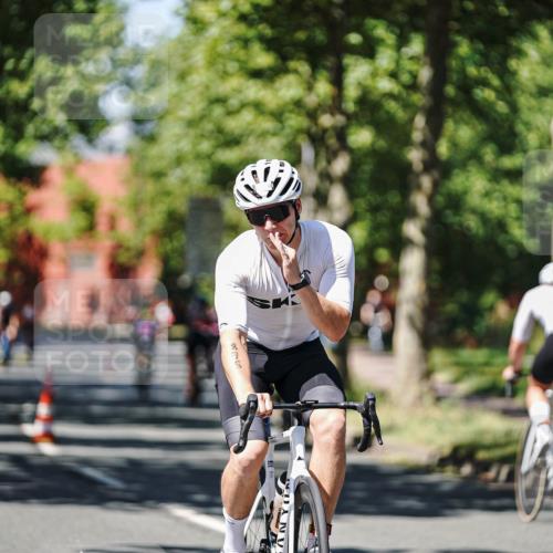 09.08.2026 - GEWOBA Citytriathlon Bremen Michael Burmester http://msf.ph/oto/9949426 09.08.2026 12:50:05 Radfahren 557, 590, 686, 773, 777, 784, 875, 947, 967, 1008 meine-sportfotos.de