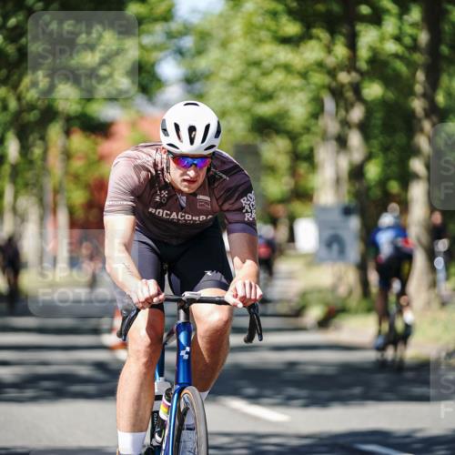 09.08.2026 - GEWOBA Citytriathlon Bremen Michael Burmester http://msf.ph/oto/9949427 09.08.2026 12:50:12 Radfahren 557, 589, 686, 773, 784, 875, 947, 1145 meine-sportfotos.de