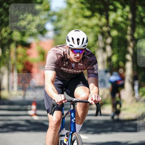 09.08.2026 - GEWOBA Citytriathlon Bremen Michael Burmester http://msf.ph/oto/9949428 09.08.2026 12:50:12 Radfahren 557, 589, 686, 773, 784, 875, 947, 1145 meine-sportfotos.de