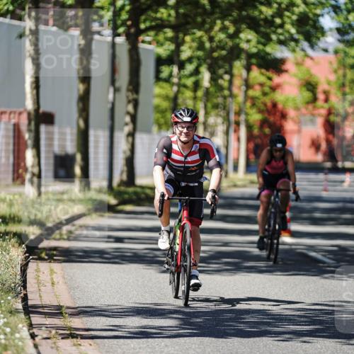 09.08.2026 - GEWOBA Citytriathlon Bremen Michael Burmester http://msf.ph/oto/9949433 09.08.2026 12:50:17 Radfahren 557, 589, 686, 875, 947, 964, 1145 meine-sportfotos.de